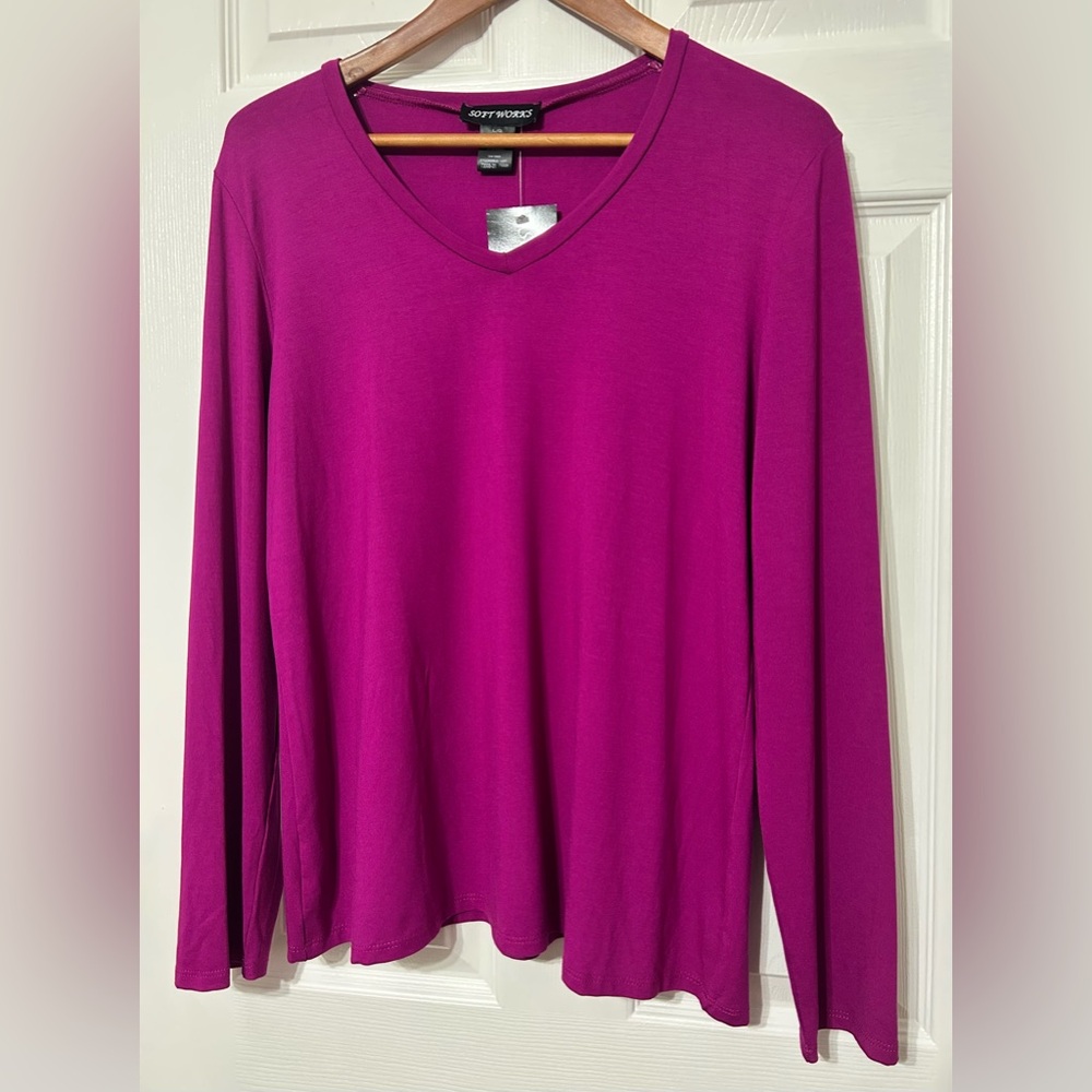 SOFT WORKS Women’s Magenta Purple Long Sleeve Tee Top NWT Size L